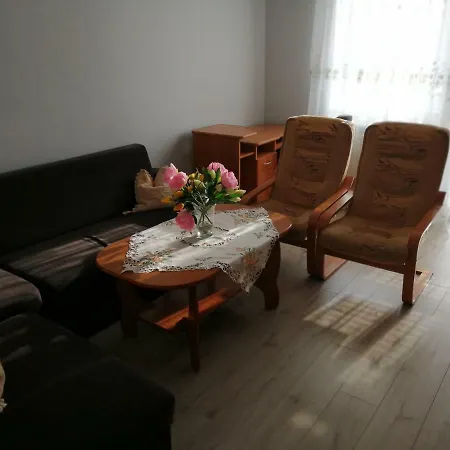 Mieszkanie Jarocka 4 *