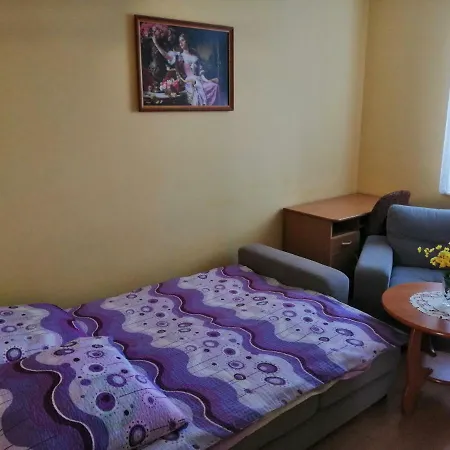 Apartment Mieszkanie Jarocka 4 *